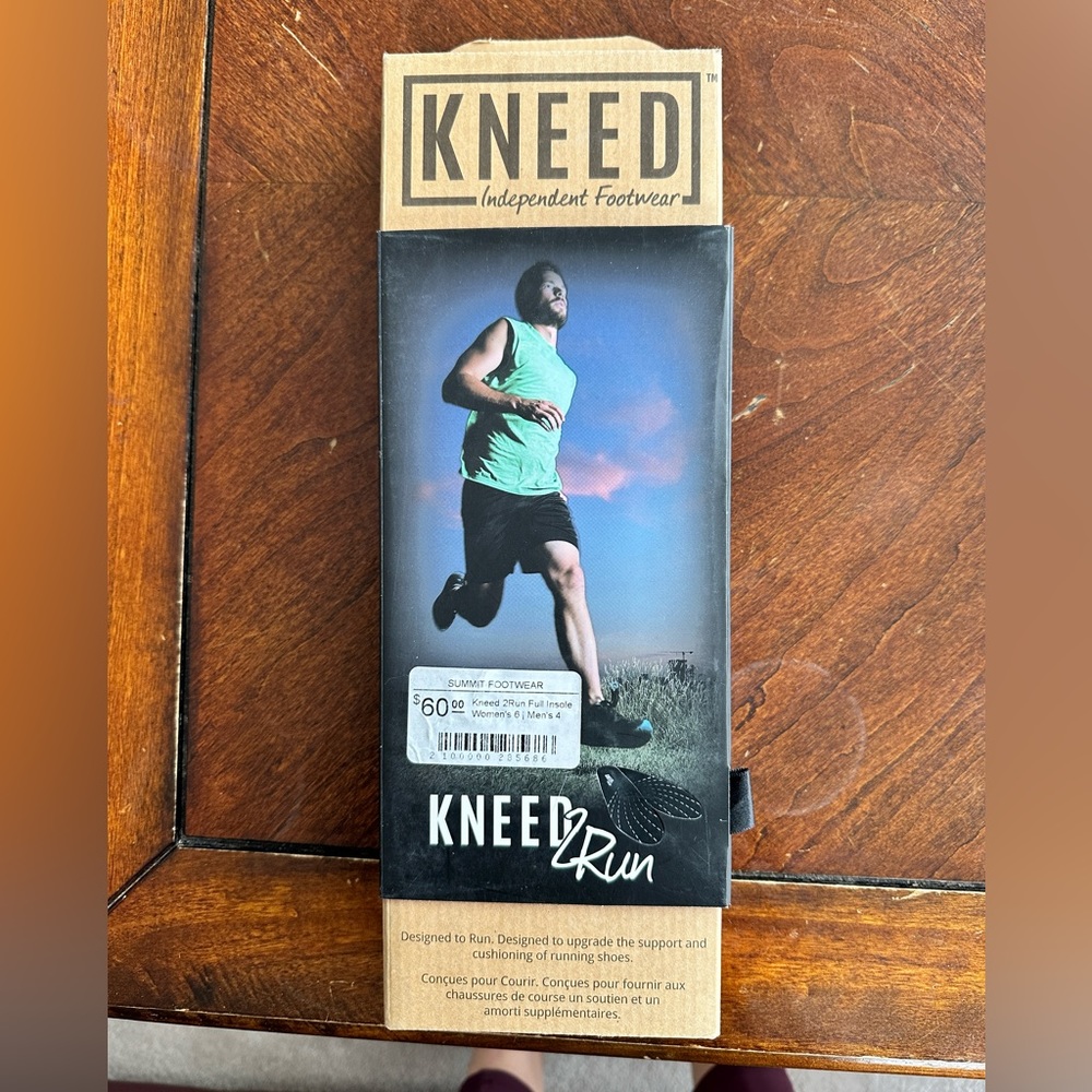 NWT Kneed Independent Footwear